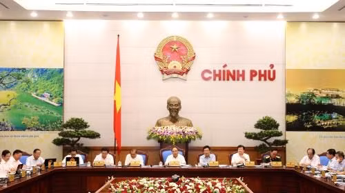 The first regular meeting of the 2016-2021 Government (Photo: VNA) The first regular meeting of the 2016-2021 Government (Photo: VNA)
