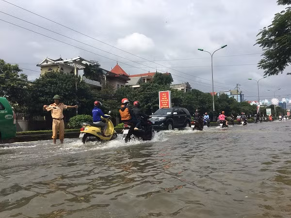 The MPS requires all public security forces to proactively respond to flood and rains.