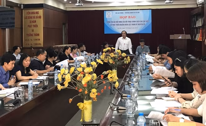 On May 10, in Hanoi, the Ministry of Labor, Invalids and Social Affairs (MOLISA) held a briefing on the agenda for the High-Level Policy Dialogue on Human Resource Development in the Digital Age.