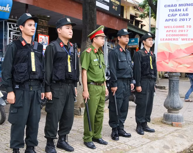 Security forces, including the military and police, were arranged into multi-layer security circles to protect the press center around the clock.