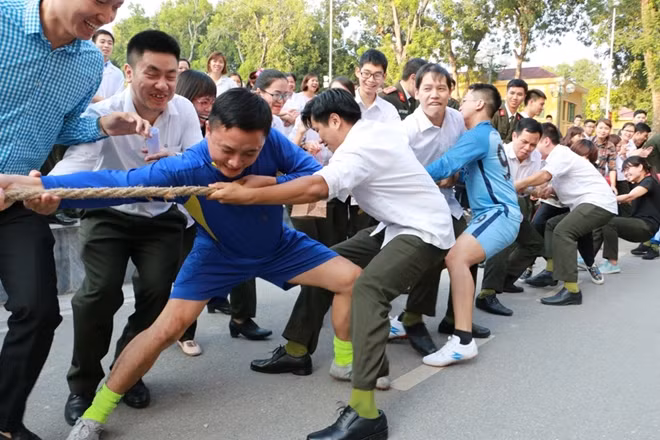 At the sport event held to mark the Vietnamese Teachers' Day.