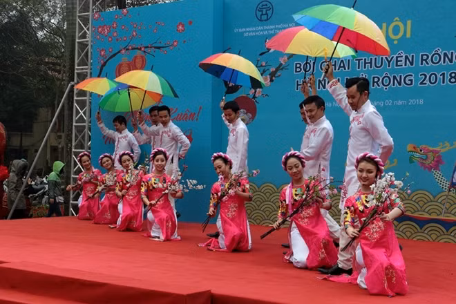 The event brought together 400 athletes from 27 teams of Hanoi’s districts and Hai Duong, Hung Yen and Thai Nguyen provinces. The event brought together 400 athletes from 27 teams of Hanoi’s districts and Hai Duong, Hung Yen and Thai Nguyen provinces.