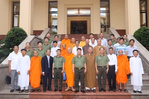 Deputy Minister Bui Van Nam and delegates at the event. Deputy Minister Bui Van Nam and delegates at the event.