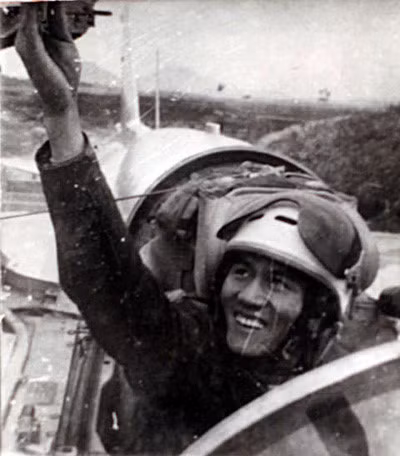 Hero Pham Tuan flew Mic-21 and downed a B-52 bomber
