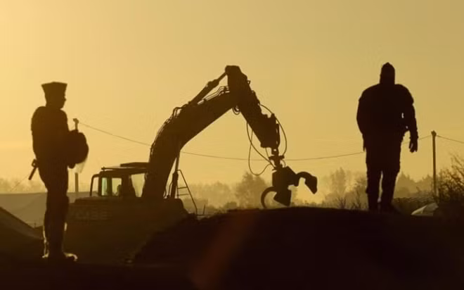 Heavy machinery moved into the "Jungle" camp this week to demolish the site (Photo:Christopher Furlong/Getty)