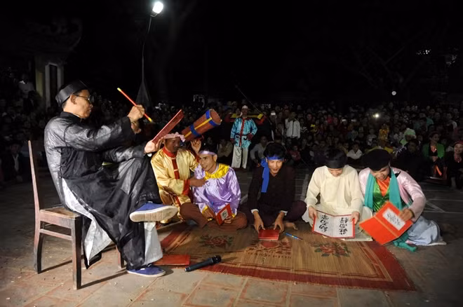 The unique festival of Tro Tram or “Linhtinhtinhphoc” takes place annually in Tu Xa commune, Lam Thao district, PhuTho province.