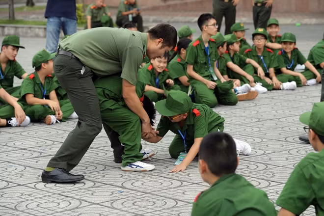 Within the program, the children will experience the life and work of a police officer. Within the program, the children will experience the life and work of a police officer.