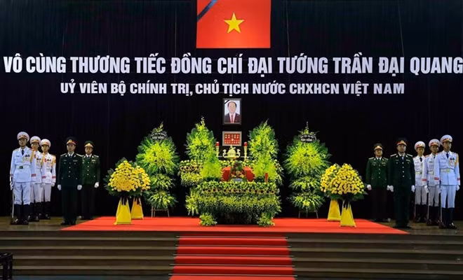 A ceremony to pay tribute to President Tran Dai Quang started at 7am on September 26 at the National Funeral Hall at No. 5, Tran Thanh Tong Street, Hanoi.