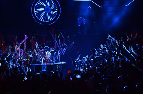 Song ‘Take me to your heart’ gets local audiences excited