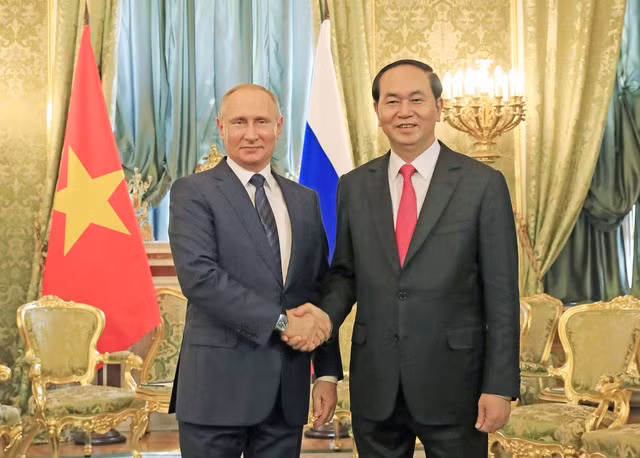 President Tran Dai Quang and Russian President Vladimir Putin in a photo taken during the State-level visit of President Tran Dai Quang to Russia Federation in 2017.