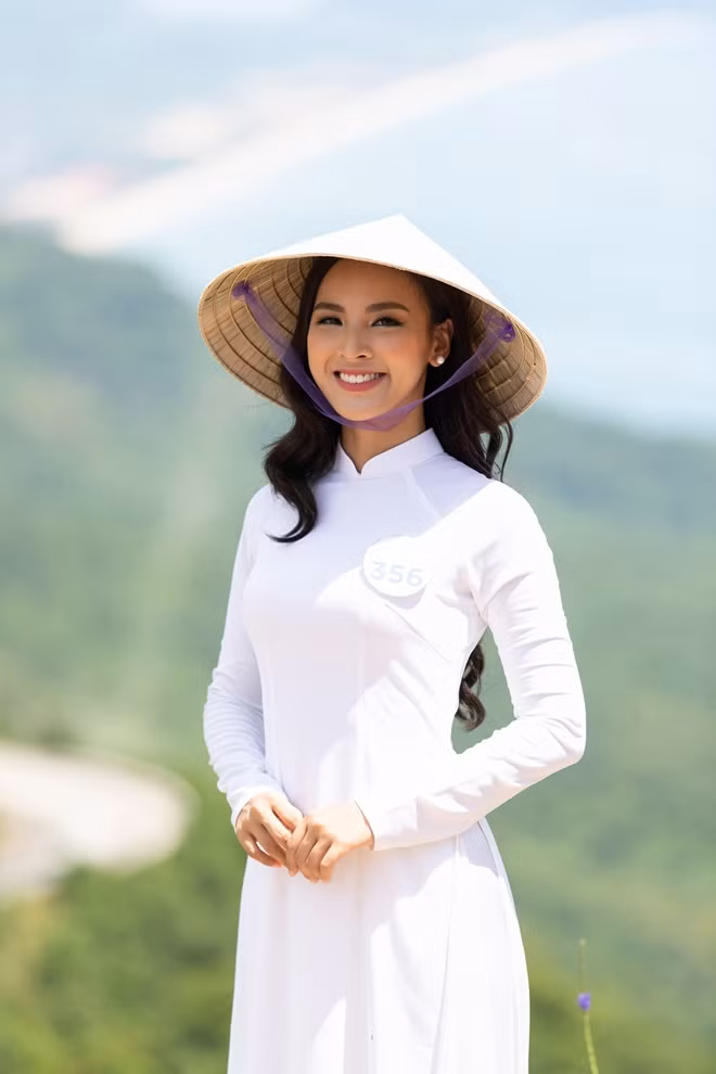 The Miss World Vietnam beauty pageant officially kicked off on April 22. The competition aims to select a contestant to represent Vietnam at the Miss World pageant which will take place in Thailand in November.