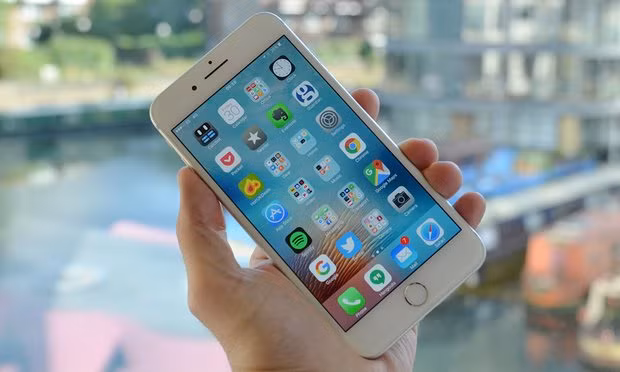 Apple’s iPhone 7 Plus has a 5.5in screen and dual camera on the back. Photo: Samuel Gibbs for the Guardian