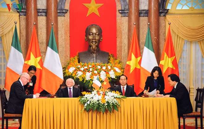 Vietnam’s Ministry of Education and Training and Ireland’s Department of Education and Skills sign a Memorandum of Understanding (MoU) on higher education cooperation.