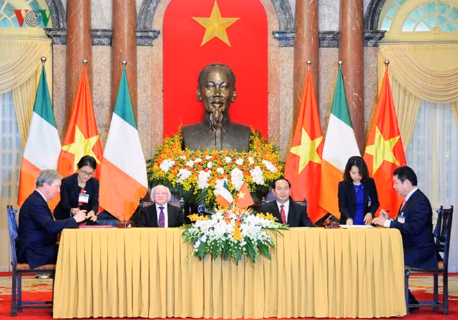MoU among FPT Group, Vietnam Posts and Telecommunications Group (VNPT) and Escher Group on US$10 million MPITS Software project