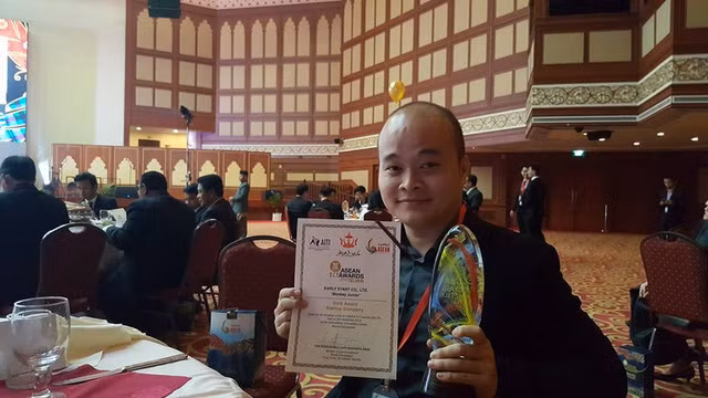 Dao Xuan Hoang, creator of Monkey Junior, wins gold at ASEAN ICT Awards