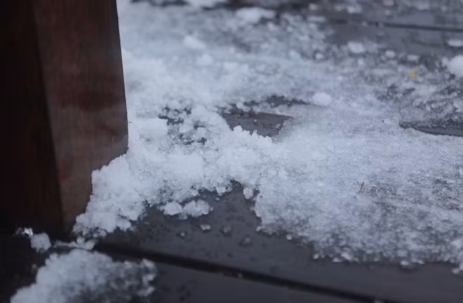 Since the beginning of 2019, the Fansipan Peak has been covered with snow and frost at least 3 times, when the temperatures dropped to under 0 °C. Since the beginning of 2019, the Fansipan Peak has been covered with snow and frost at least 3 times, when the temperatures dropped to under 0 °C.
