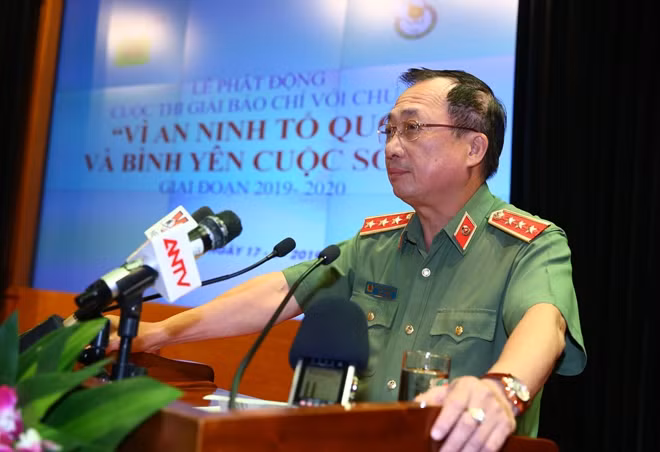 Senior Lieutenant General Nguyen Van Thanh, member of the Party Central Committee, Deputy Minister of Public Security, and Head of the contest’s organizing committee speaking at the event.