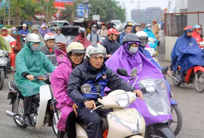 People get ready to face the very first cold spell of winter