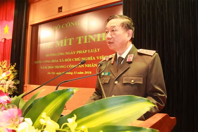 Senior Lieutenant General, Prof. Dr. To Lam, member of the Political Bureau and Minister of Public Security speaking at the ceremony Senior Lieutenant General, Prof. Dr. To Lam, member of the Political Bureau and Minister of Public Security speaking at the ceremony