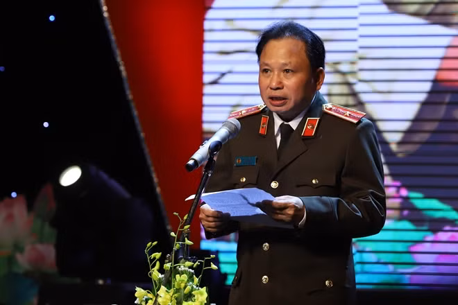 Major General Mai Van Ha, Director of the Department of Information and Communications under the Ministry of Public Security speaking at the event. Major General Mai Van Ha, Director of the Department of Information and Communications under the Ministry of Public Security speaking at the event.