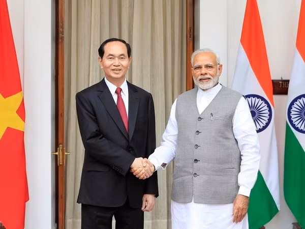 President Tran Dai Quang and Prime Minister of India Narendra Modi in a photo taken before their talks during President Tran Dai Quang’s visit to India in March.