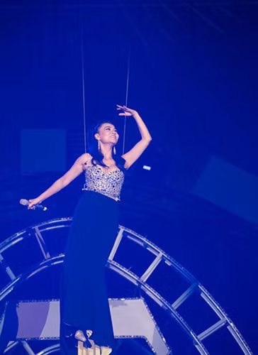 Vietnam famous singer Thu Minh