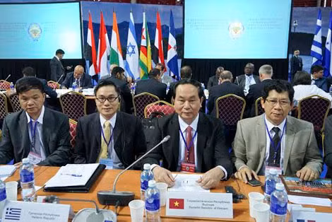 Regarding the foreign affairs, Minister Tran Dai Quang’s overseas working trips always brought about fruitful results, contributing to criminal prevention cooperation with other countries in the world. Minister Tran Dai Quang on June 24 and 25, 2015 attended the 6th Conference of High-Level Security Officials in Ulan-Ude, Russia. At the conference, Minister Tran Dai Quang delivered a speech on “Strengthening international cooperation in combating terrorism and extremist activities.’’ Regarding the foreign affairs, Minister Tran Dai Quang’s overseas working trips always brought about fruitful results, contributing to criminal prevention cooperation with other countries in the world. Minister Tran Dai Quang on June 24 and 25, 2015 attended the 6th Conference of High-Level Security Officials in Ulan-Ude, Russia. At the conference, Minister Tran Dai Quang delivered a speech on “Strengthening international cooperation in combating terrorism and extremist activities.’’