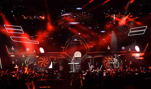 The ‘Sky connection’ concert attracts more than 20,000 spectators