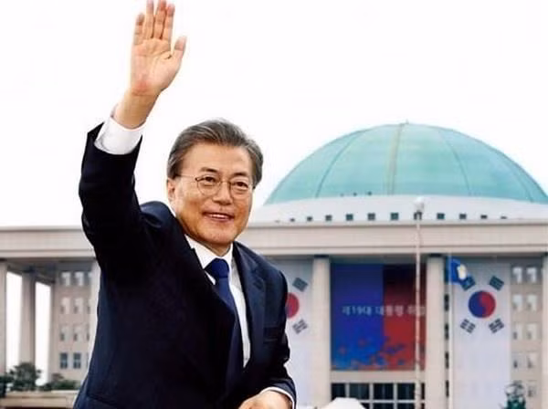 President of the Republic of Korea (RoK) Moon Jae-in arrived in Bangkok on September 2, becoming the first leader of the RoK to visit the Southeast Asian nation in seven years. (Photo: AP)