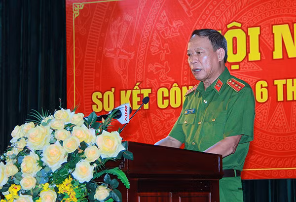 Senior Lieutenant General Le Quy Vuong, member of the Party Central Committee, Deputy Minister of Public Security speaking at the event. Senior Lieutenant General Le Quy Vuong, member of the Party Central Committee, Deputy Minister of Public Security speaking at the event.