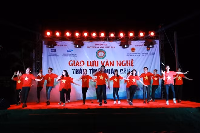 People's Security Academy holds meaningful activities in Phu Tho ảnh 3