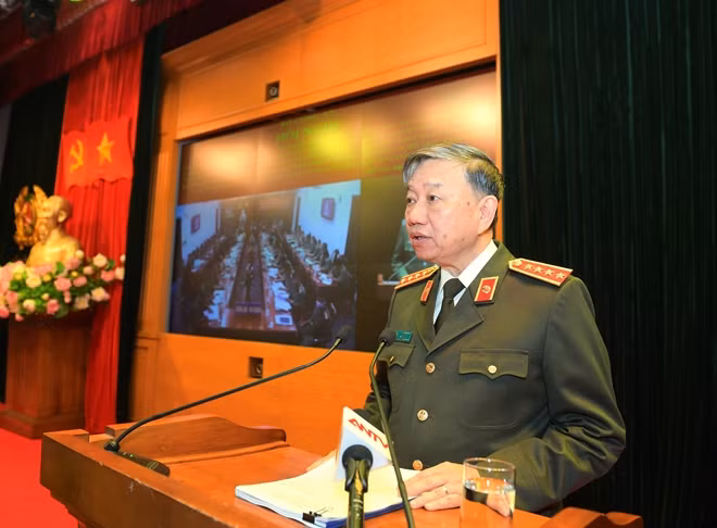 Minster To Lam speaking at the event.