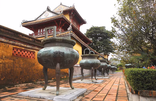 Nine Dysnatic Urns of the Nguyen Dynasty. Nine Dysnatic Urns of the Nguyen Dynasty.