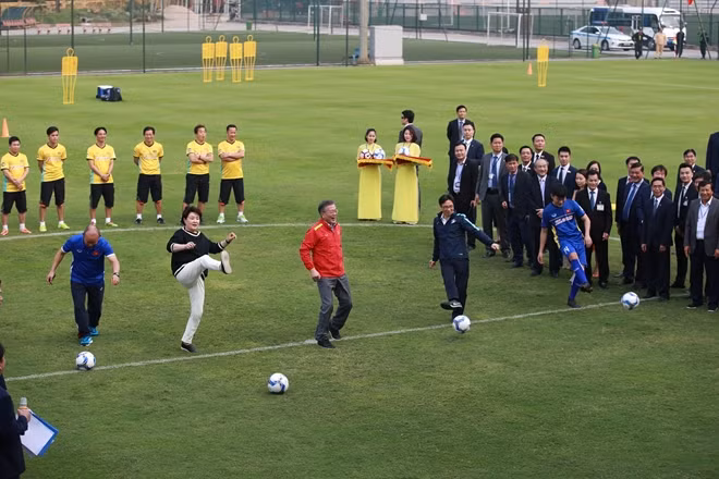 Deputy PM Vu Duc Dam also stressed that Viet Nam highly appreciated the importance of cooperation in sports, culture and tourism in the overall development of the Vietnam-RoK Strategic Partnership.