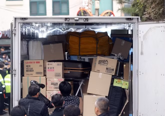 Removal vehicles were seen at the presidential palace in Seoul after Park’s impeachment was upheld by a judge