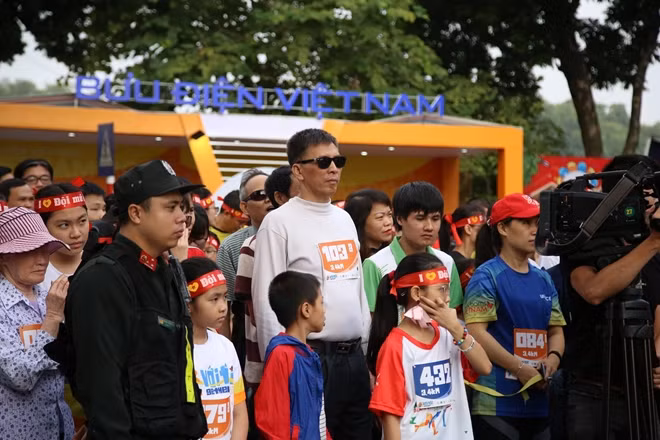 The event is not only for running with the blind but also creates a welcoming environment and eliminates physical and social barriers to enhance public awareness of the importance of equal rights for people with disabilities, he added.