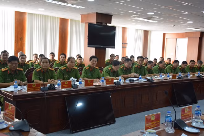 Leaders of the Fire Police of HCMC Leaders of the Fire Police of HCMC