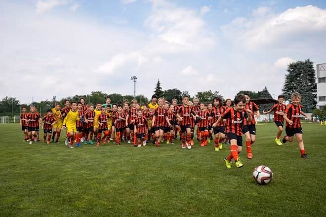 Young talents on the ground.