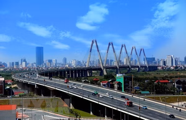 Nhat Tan bridge in Hanoi (Source: VNA) Nhat Tan bridge in Hanoi (Source: VNA)