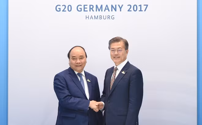 Vietnamese Prime Minister Nguyen Xuan Phuc and ROK President Moon Jae-in. Photo VGP