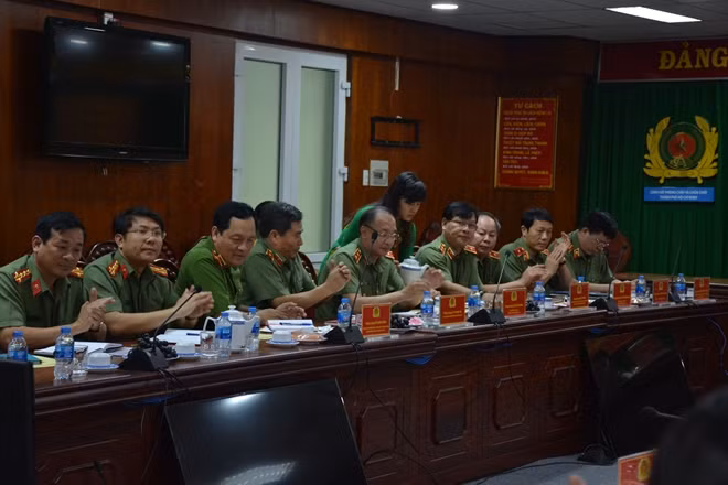 Leaders of the MPS, the Department of Fire Prevention and Fighting and Rescue and Municipal Police of HCMC Leaders of the MPS, the Department of Fire Prevention and Fighting and Rescue and Municipal Police of HCMC