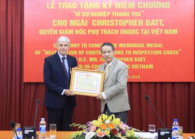UNODC Officer-in-charge in Vietnam receives insignia for his outstanding contributions to the UNODC Officer-in-charge in Vietnam receives insignia for his outstanding contributions to the