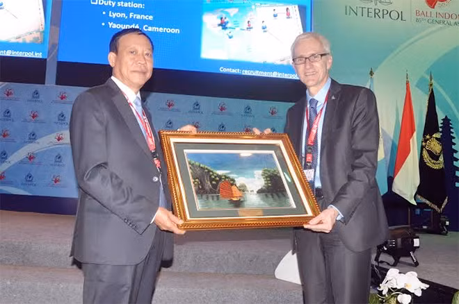 Mr. Vuong and Mr. Jurgen Stock