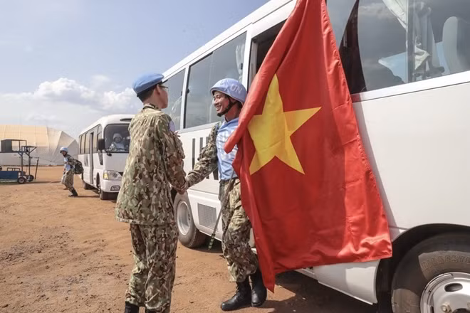 The first group of Vietnam peacekeeping force arrived in Juba International Airport in Juba capital city of South Sudan on October 2 (Source: VNA)