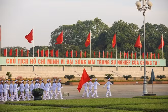 Officers and soldiers from the Ho Chi Minh Mausoleum Guard High Command (Photo: VNA)