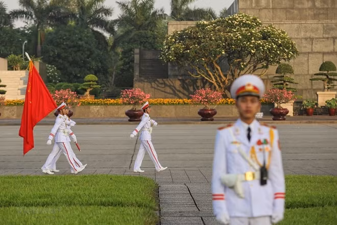 Officers and soldiers from the Ho Chi Minh Mausoleum Guard High Command (Photo: VNA)