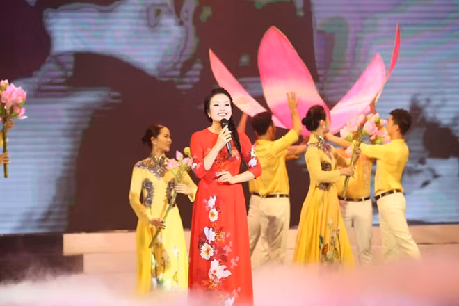 Art performances at the show