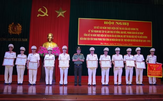 Various individuals and teams honored at the event