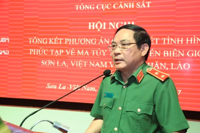 Lieutenant General Dong Dai Loc at the event
