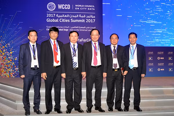 The Vietnamese delegation to the Summit The Vietnamese delegation to the Summit